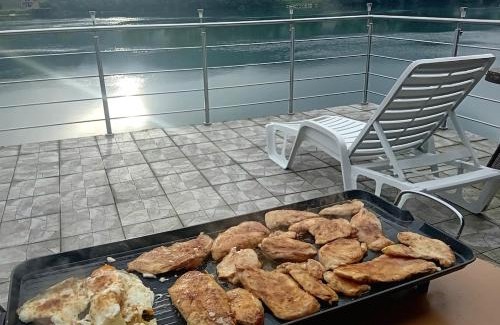 Milici Casa | Lake Cottage