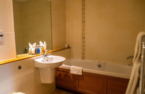 Llangammarch Wells Casa | Lake Country House Hotel & Spa