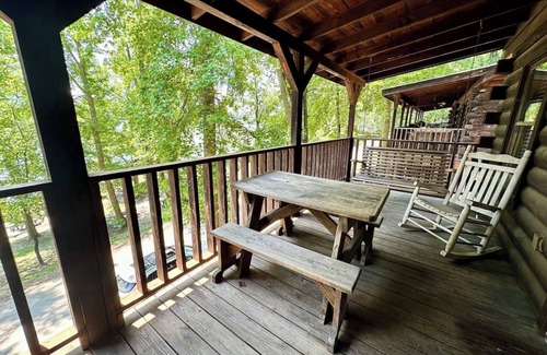 Russell Springs Cabina | Lake Cumberland Marina-Cabin 102