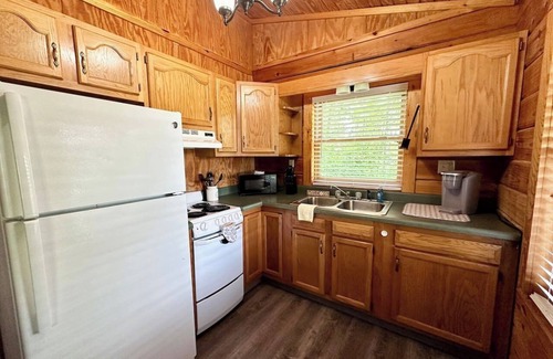 Russell Springs Cabina | Lake Cumberland Marina-Cabin 103