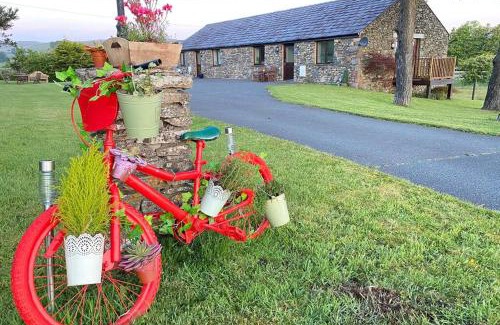 Tebay Casa | Lake District romantic get away in 1 acre gardens off M6