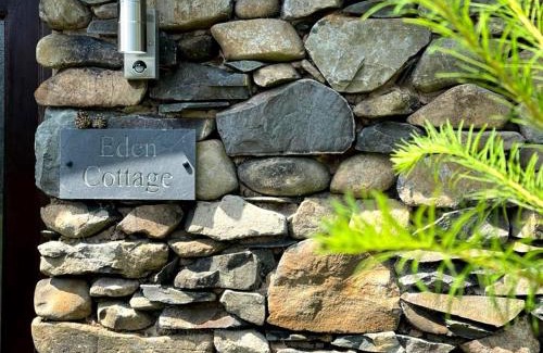 Tebay Casa | Lake District romantic get away in 1 acre gardens off M6
