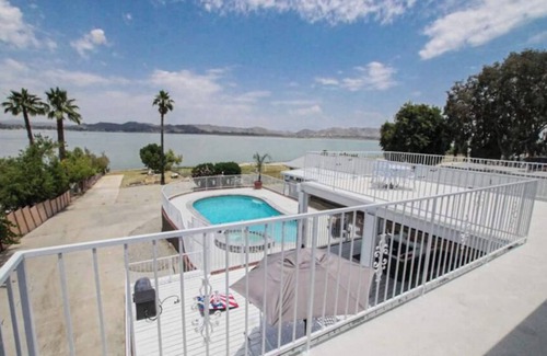 Lakeland Village Casa | Lake Elsinore Lakehouse