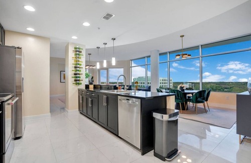 South Eola Apartamento | Lake Eola Corner 3 BDRM Suite