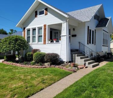 Port Clinton Casa | Lake Erie Beach Hutch