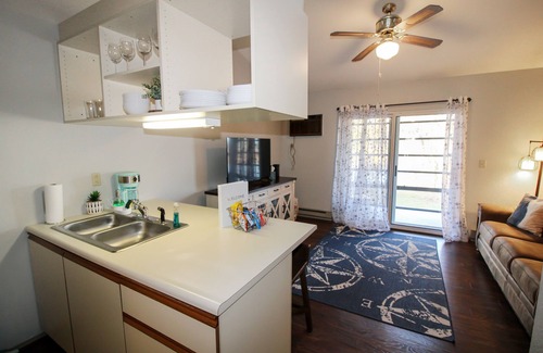 Oak Harbor Condominio | Lake Erie Escape! 1 Bed Condo in Green Cove. Minutes from Magee Marsh!