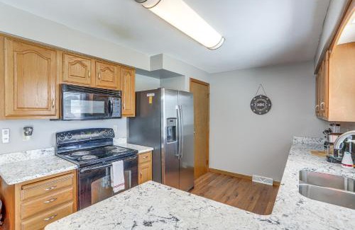 Amherst Casa | Lake Erie Family Getaway in Amherst Pets Welcome!