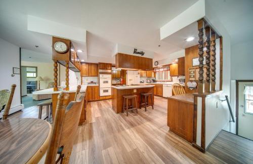 Conneaut Casa | Lake Erie Getaway with Private Pool and Yard!