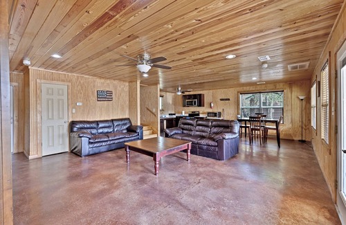 Frisco Casa | Lake Escape - 20 Person Bunkhouse