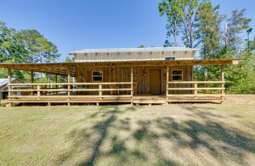 Abbeville Casa | Lake Eufaula Access Cozy Wood Cabin with Yard!