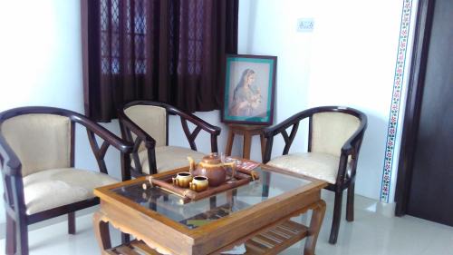 Lake Swaroop Sagar Casa | Lake face
