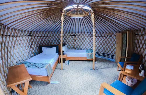 Hatgal Cabina | Lake Forest Lodge