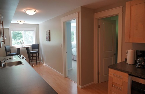 Kenmore Apartamento | Suite privada para huéspedes de Lake Forest Park