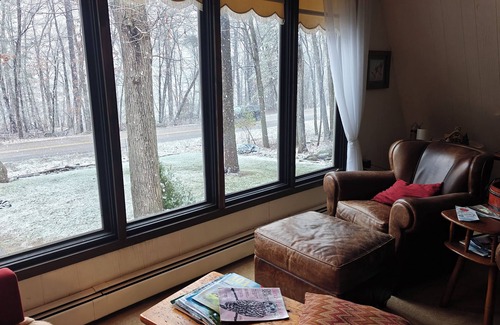Iola Cabaña | Lake + forest view 1650 sf cottage in rolling hills of Central Wis. LAKE ACCESS.