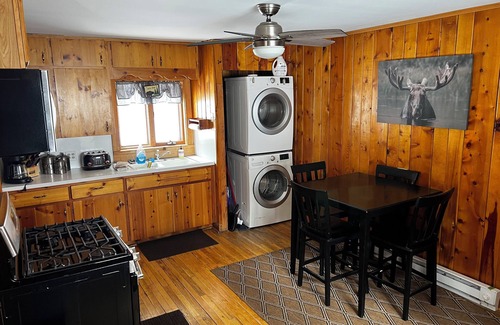 Saint Mary's Cabina | Lake Front 1-bedroom cabin in St. Mary's Glacier, Idaho Springs