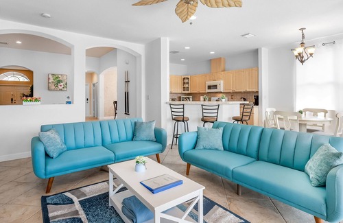 Tamiami Casa | Lake front, Billiard room, Large patio, Pet-friendly, BBQ, Safe Neighborhood