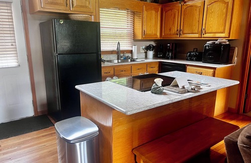 Blairsville Casa | Lake Front Cabin for the PERFECT Holiday Getaway ! Pet Friendly!