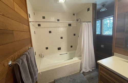 Whitefish Cabaña | Lake Front Cabin on Beautiful Whitefish Lake