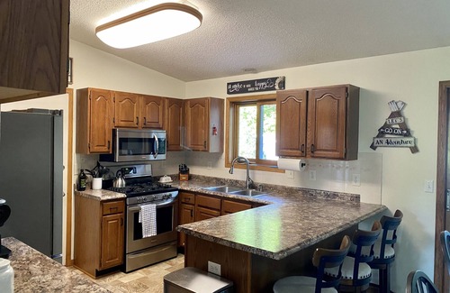 Lindstrom Casa | Lake front-Fishing-Snowmobile Trails Nearby!
