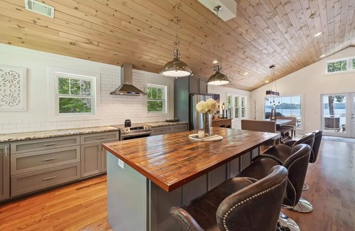 Buckhead Casa | Lake front home on Lake Oconee with private dock, hot tub and firepit