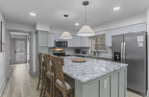 Milledgeville Casa | Lake front home on Lake Sinclair: Modern, fire pit, dock, private, pet-friendly!