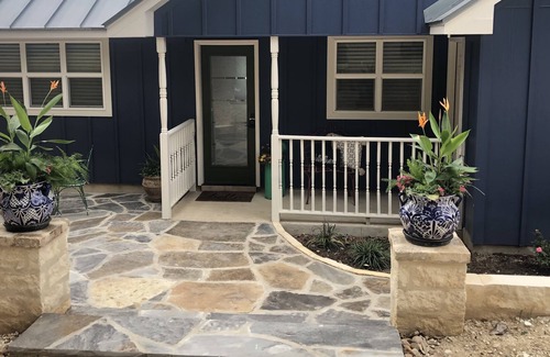 Lakehills Casa | Lake front home on Medina Lake!