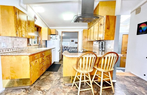 Moses Lake Casa | Lake Front home w/Dock & Boat Launch ✨ Closer to the Sun Lake House