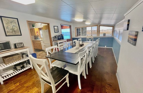 Moses Lake Casa | Lake Front home w/Dock & Boat Launch ✨ Closer to the Sun Lake House
