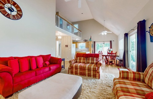 Big Creek Casa | Lake front home with games, fire pit, gas grill and dock