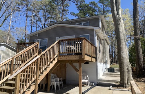 Southmont Casa | Lake front house with private boat dock and breathtaking view of the lake