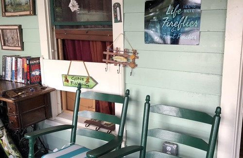 Gloversville Casa | LAKE FRONT MAGIC. A Secluded cottage in the Adirondack Park on MOUNTAIN LAKE