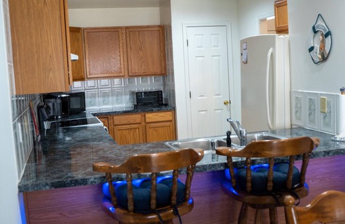 Mineral Casa | Lake Front next to Brewery with Boat Slip and Tennis Court