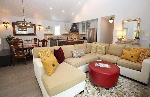 Country Club Estates Casa | Lake Front Pet Friendly Rehoboth Beach Home Sleeps 8