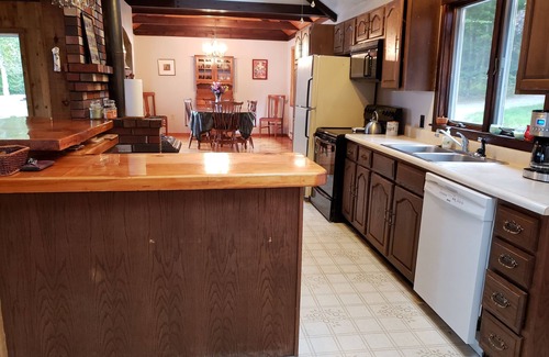 Lincoln Casa | Lake Front Property- Private, con casi 200 pies de frente sin obstrucciones!