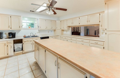 Northport Casa | Lake front property with a jaw dropping view in every room.
