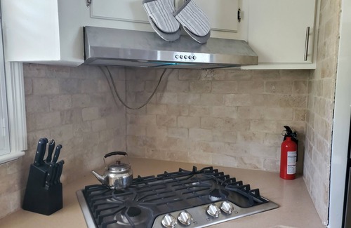 Lincoln Casa | Lake Front Retreat! Sleeps 10