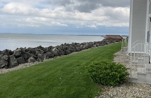 Port Clinton Condominio | Lake front serenity and views