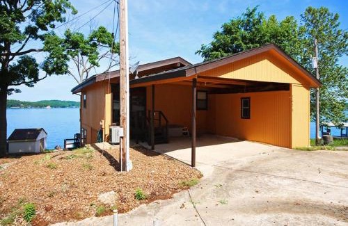 Lake Ozark Casa | Lake Front Stunner near HToad & Shady Gators