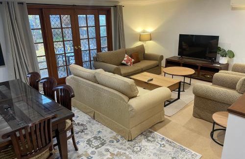 Lake Albert Casa | Lake Front, Sunset Views