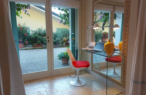 Frader Apartamento | Estudio de lujo con piscina en el lago de Garda