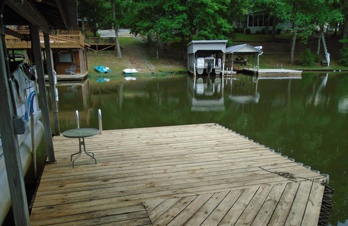 Wise Casa | Lake Gaston most usable waterfront acre lot with bulkhead on large cove.
