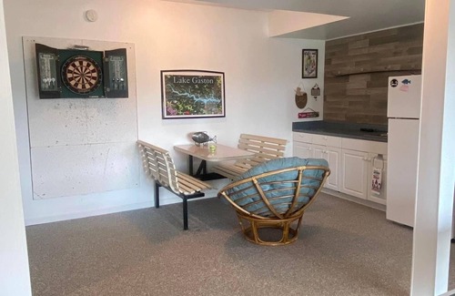 Bracey Casa | Lake Gaston Retreat!