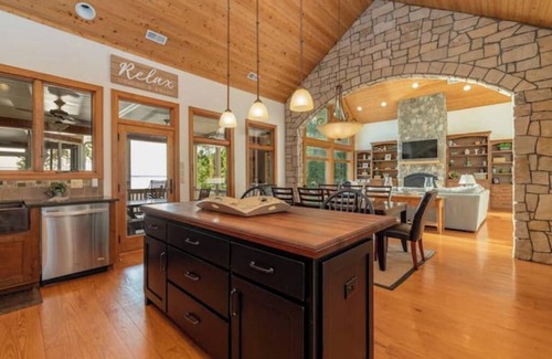 Henrico Casa | Lake Gaston's Million Dollar Baby! Epic Dock w/Bar, TV, Private Beach, Sleeps 14