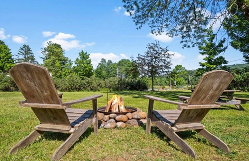 Warrensburg Cabina | Lake George Area Cabin near Hudson River Access