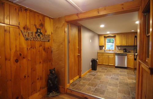 Lake George Cabina | Lake George Diamond Point 3 Bed / 2 Ba two story Cabin
