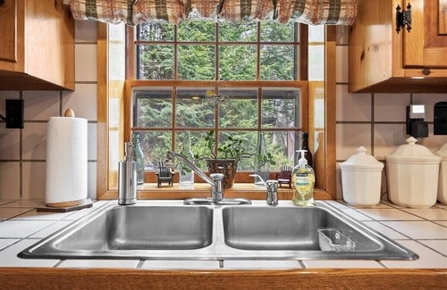 Lake George Casa | Lake George | Hot Tub | Firepit | Schroon Lake