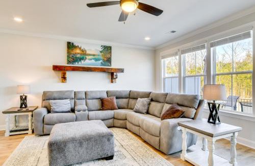 Greenwood Casa | Lake Greenwood Getaway with Docks and Waterfront Views