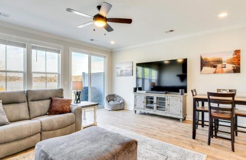 Greenwood Casa | Lake Greenwood Getaway with Docks and Waterfront Views
