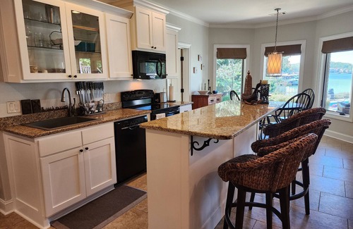 Mid America Casa | Lake Hamilton Lake House