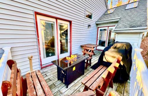 Lake Harmony Casa | Lake Harmony 4bdrm Ski pool hot tub lake
